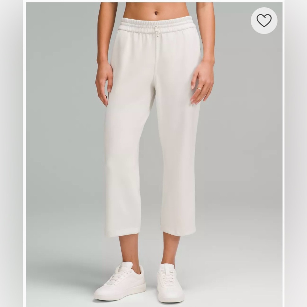 Lululemon Softstreme High-Rise Straight-Leg Cropped Pant size 12
